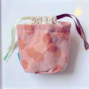 KLM Envisions and Marie-Stella-Maris Business Class AmenitiesTravel Kit